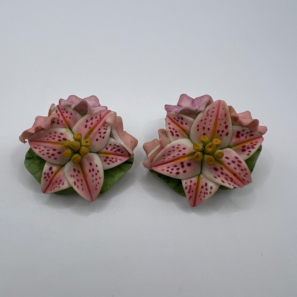 Vtg‎ Porcelain Stargazer Lily Clip On Earrings Pink Floral Hand Painted Flower